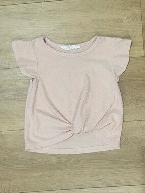⭐ 5/$20⭐️ Pink Republic 4 Soft Pink Textured Twist Knot Top